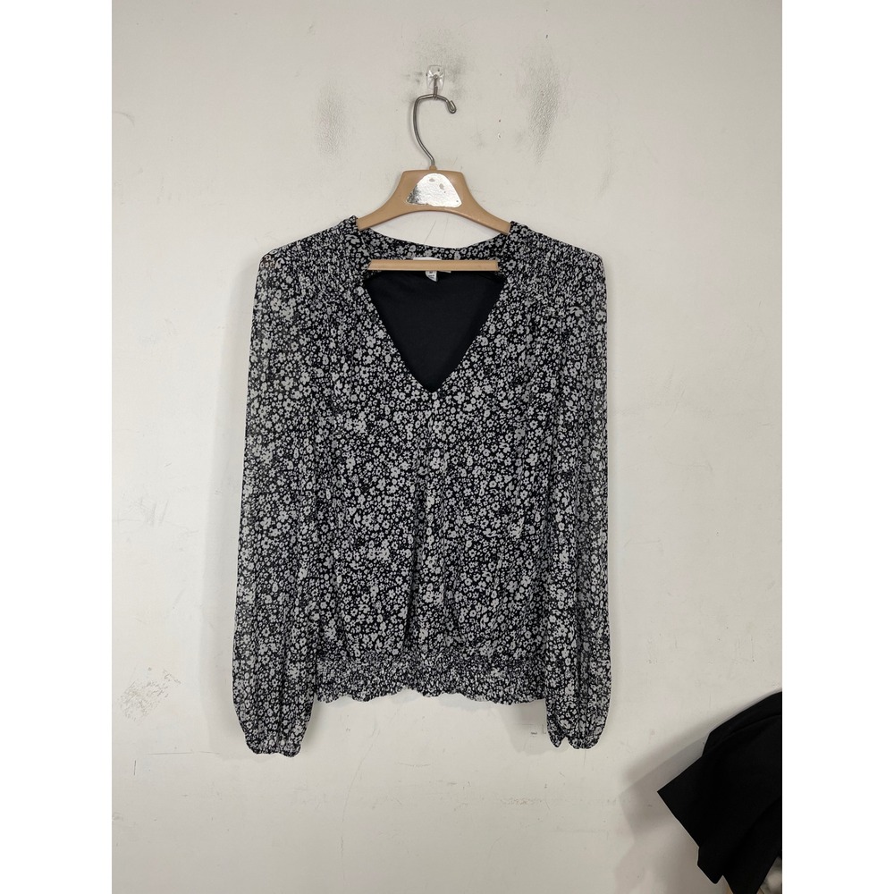 Evereve Womens Black White Floral Smocked Hem V-Neck Blouse Medium